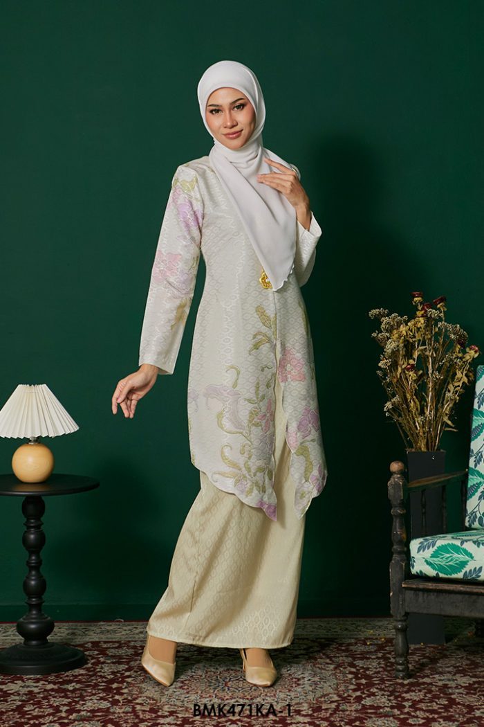 Kebaya Anggun Batiq Mia 2.0 in Soft Green (BMK471KA-1)