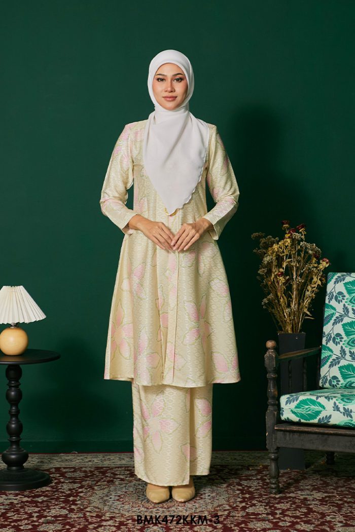 Kebarung Batiq Mia in Bright Green (BMK472KKM-3)