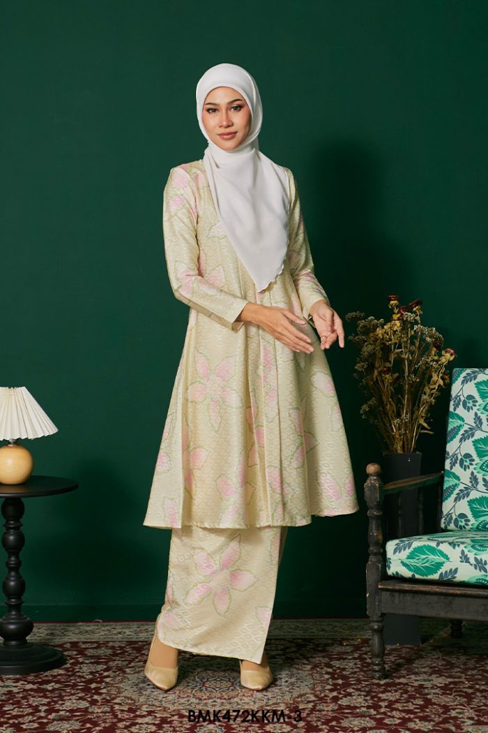 Kebarung Batiq Mia in Bright Green (BMK472KKM-3)