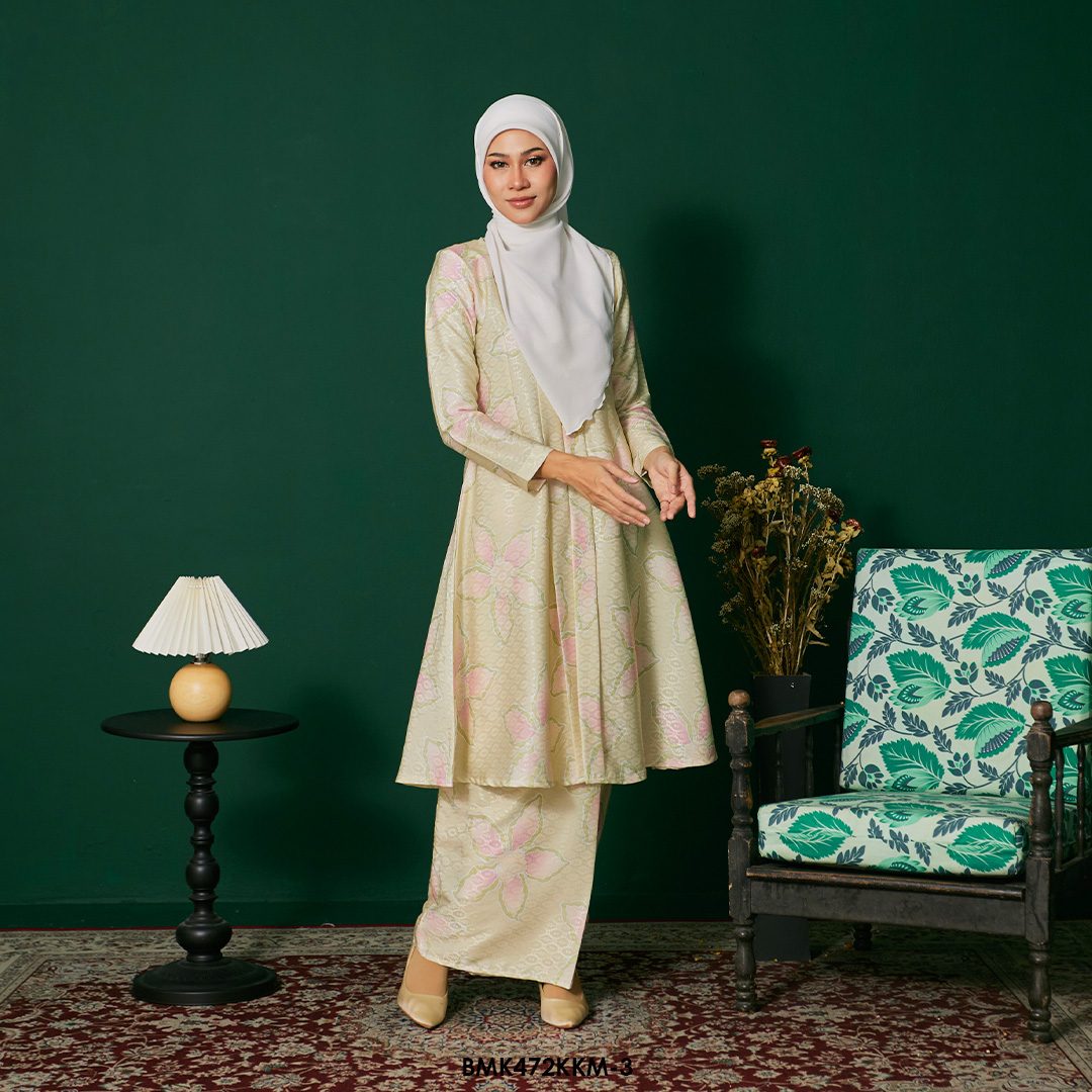 Kebarung Batiq Mia in Bright Green (BMK472KKM-3) - Image 2