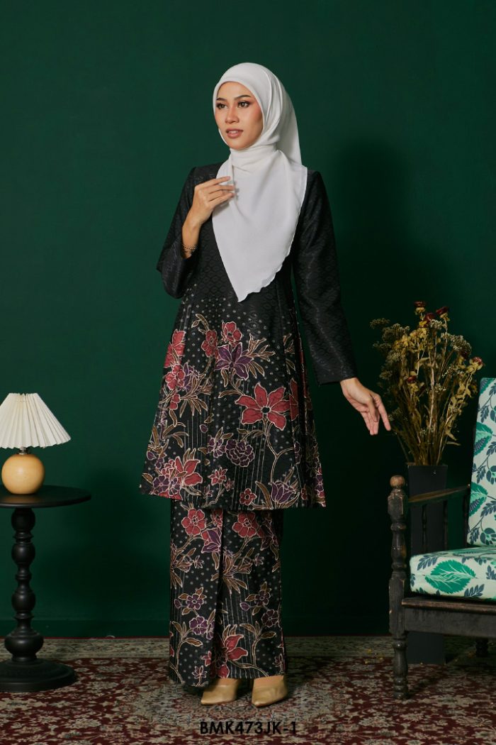 Juliana Kurung Batiq Mia in Black (BMK473JK-1)