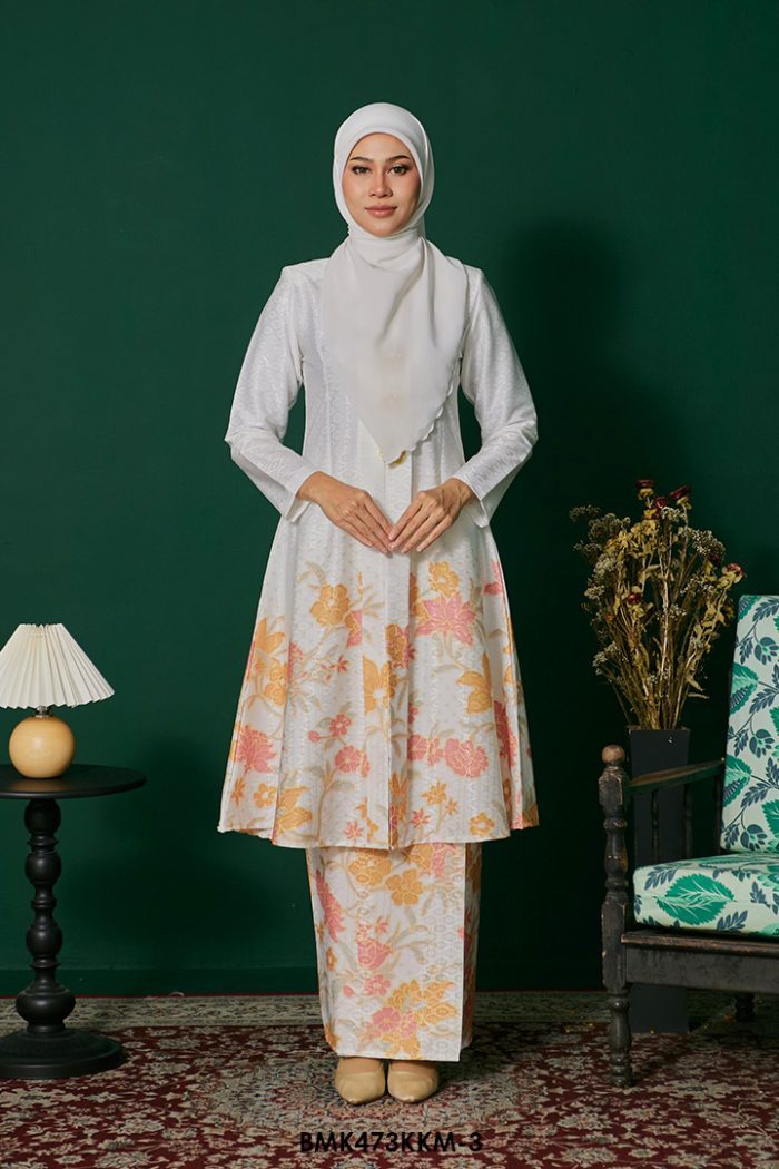 Kebarung Batiq Mia in Pearl White (BMK473KKM-3)