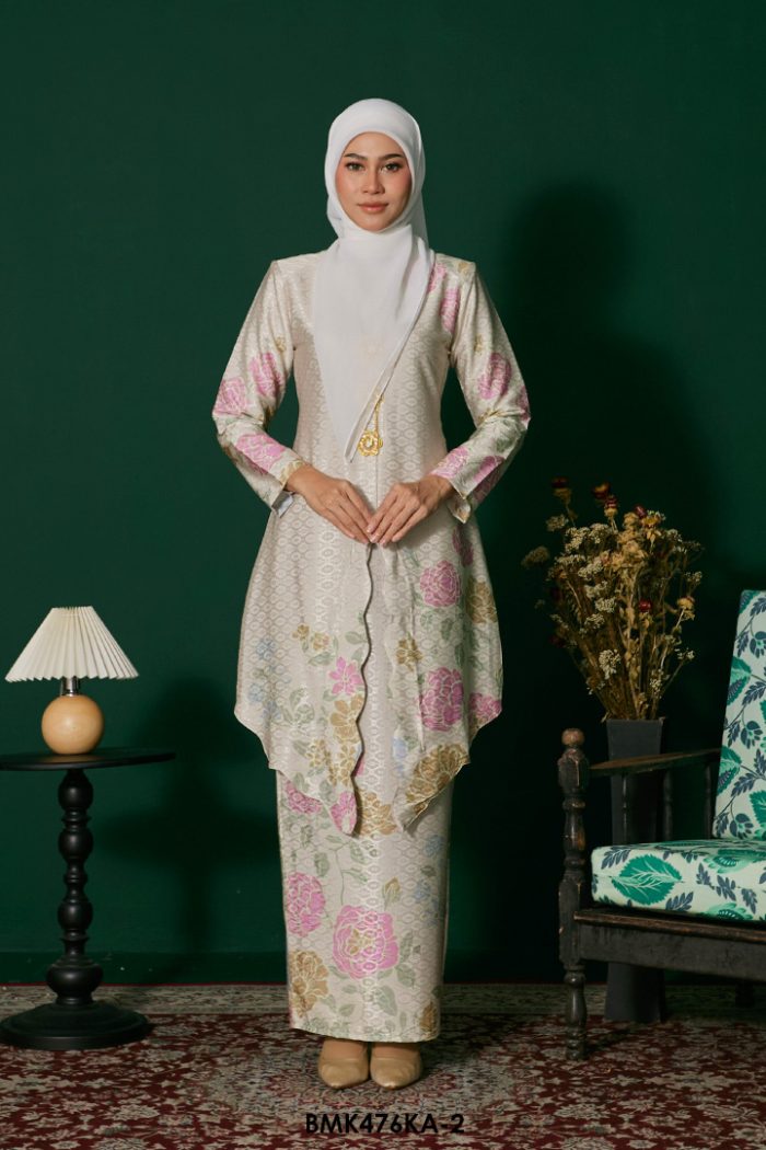 Kebaya Anggun Batiq Mia 2.0 in Light Beige (BMK476KA-2)