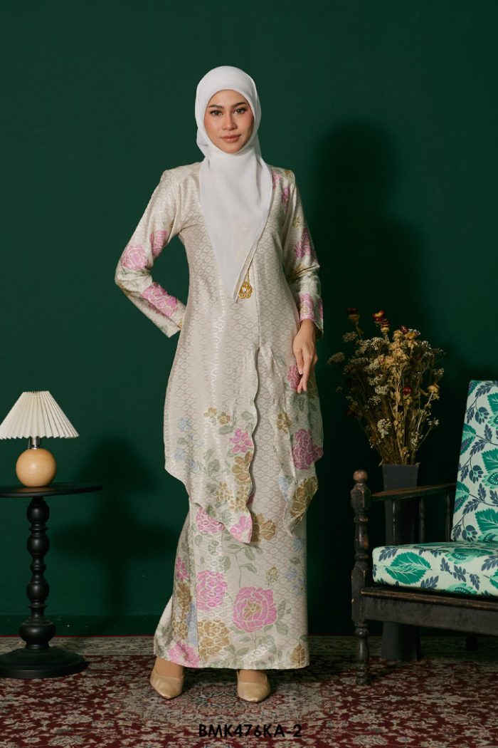 Kebaya Anggun Batiq Mia 2.0 in Light Beige (BMK476KA-2)