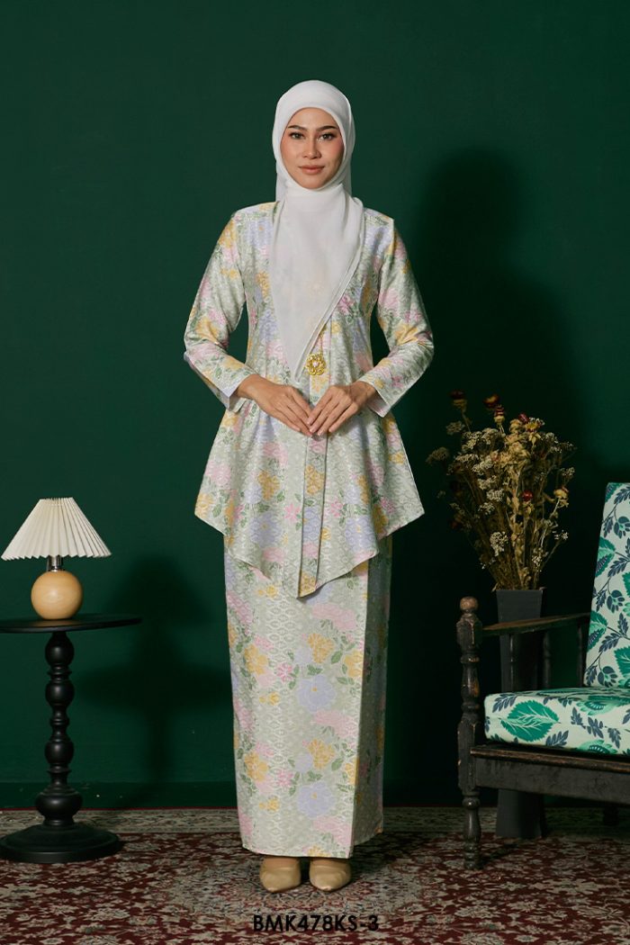 Kebaya Saloma Batiq Mia in Pastel Green (BMK478KS-3)