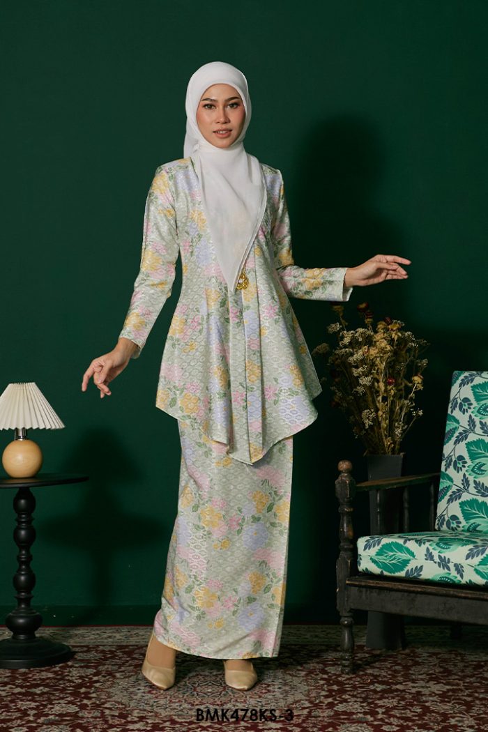 Kebaya Saloma Batiq Mia in Pastel Green (BMK478KS-3)
