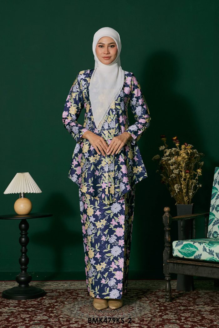 Kebaya Saloma Batiq Mia in Dark Blue (BMK479KS-2)