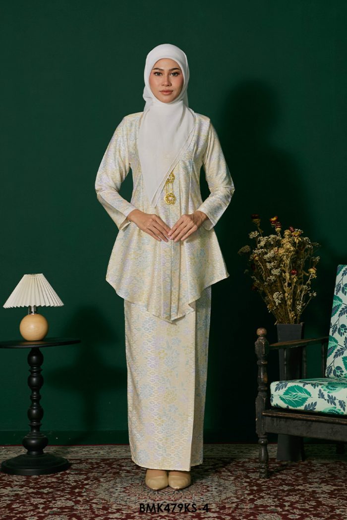 Kebaya Saloma Batiq Mia in Pastel Yellow (BMK479KS-4)