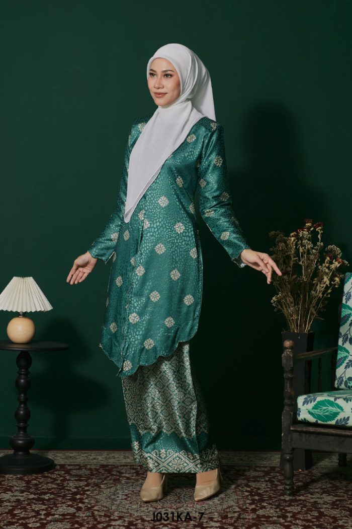 Kebaya Anggun 2.0 in Emerald (J031KA-7)