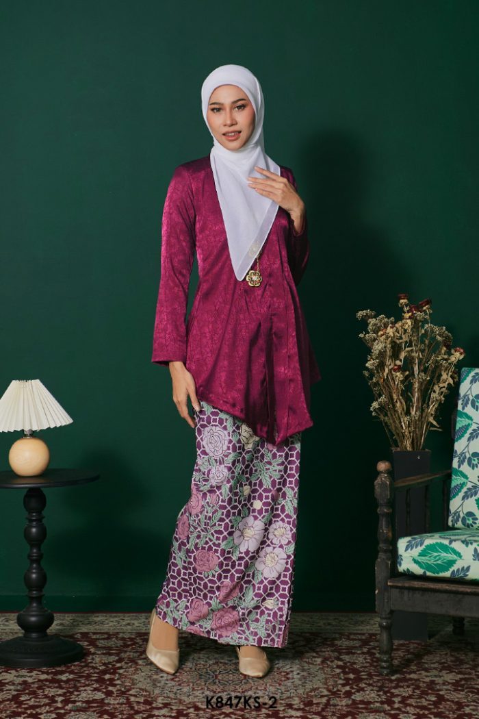 Kebaya Saloma in Burgundy (K847KS-2)