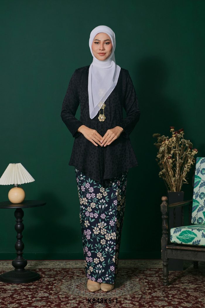 Kebaya Saloma in Black (K848KS-1)