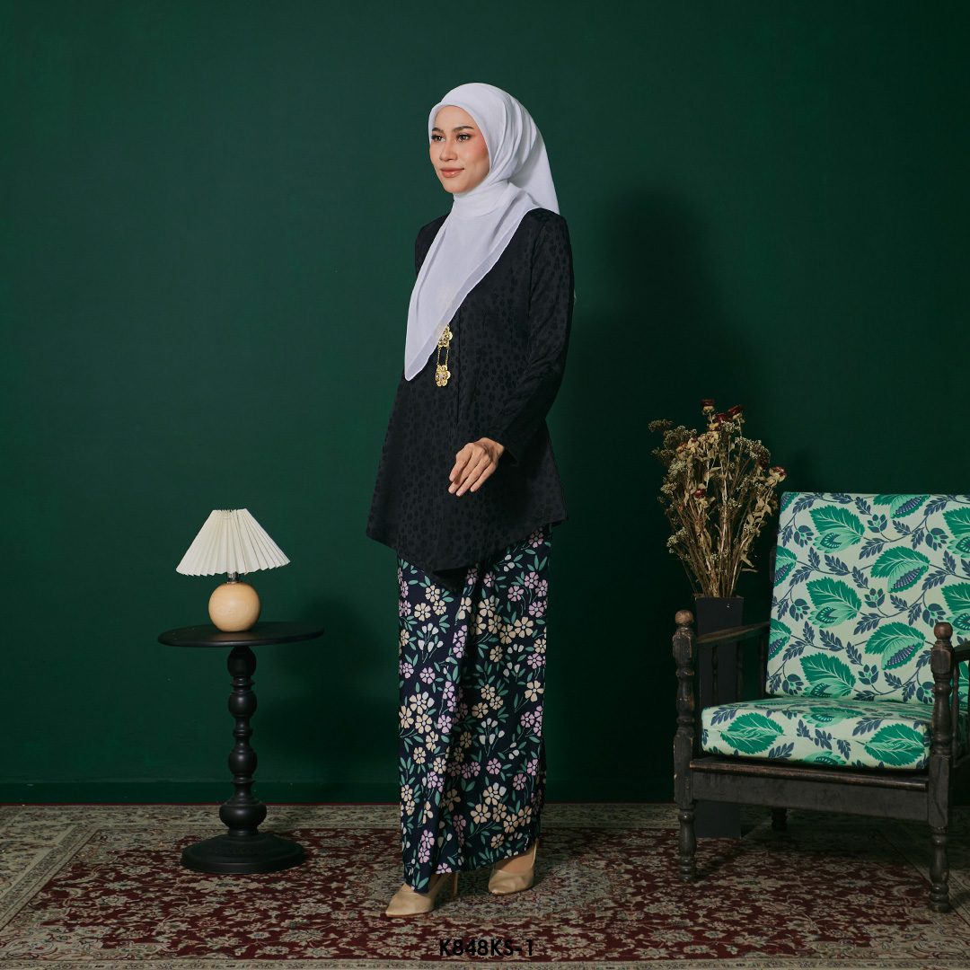 Kebaya Saloma in Black (K848KS-1) - Image 2