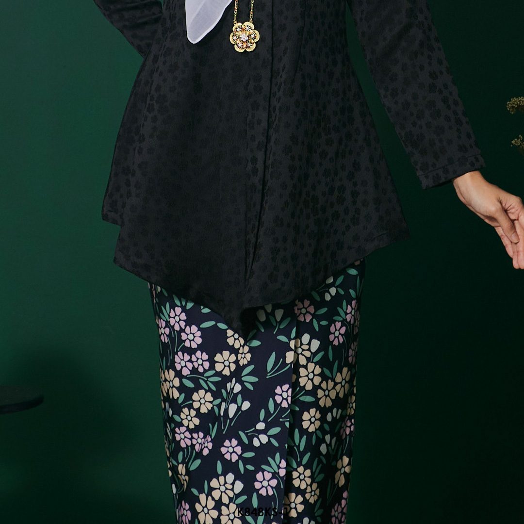 Kebaya Saloma in Black (K848KS-1) - Image 3