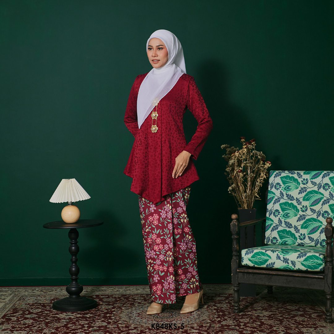 Kebaya Saloma in Scarlet Red (K848KS-5) - Image 2