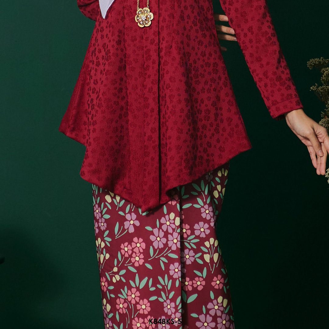 Kebaya Saloma in Scarlet Red (K848KS-5) - Image 3