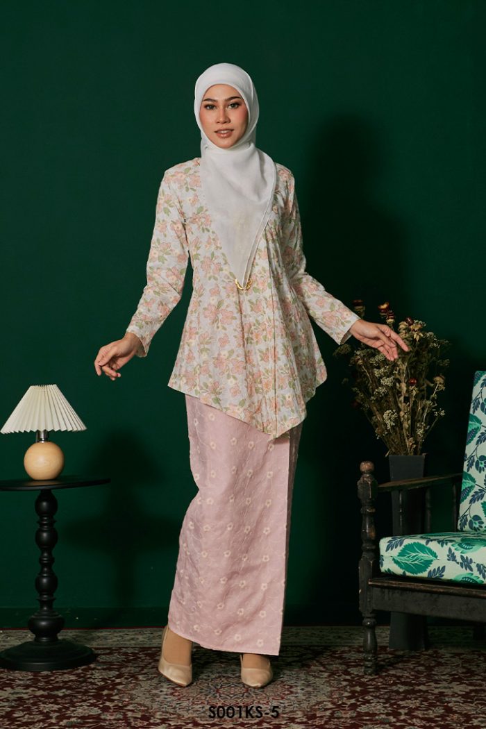 Kebaya Saloma in Baby Pink (S001KS-5)