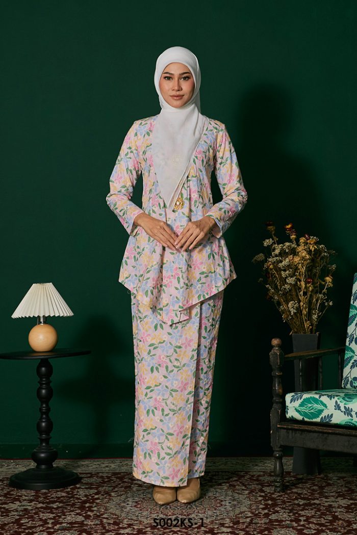 Kebaya Saloma in Baby Pink (S002KS-1)