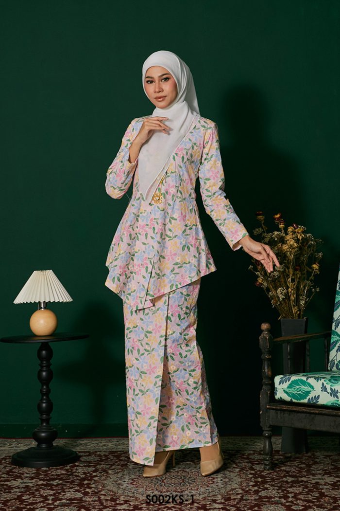 Kebaya Saloma in Baby Pink (S002KS-1)