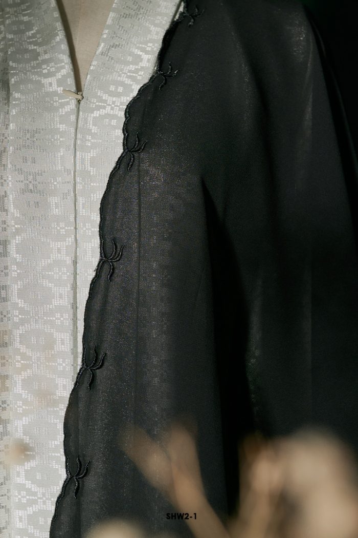 Widuri Shawl in Black (SHW2-1)