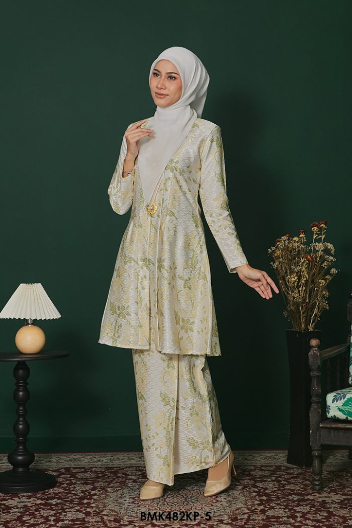 Kebarung Kalthom Petite in Cream (BMK482KP-5)