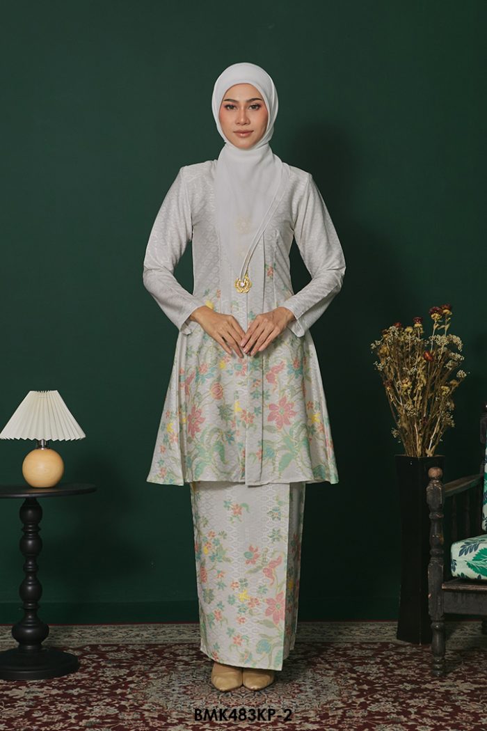 Kebarung Kalthom Petite in White (BMK483KP-2)