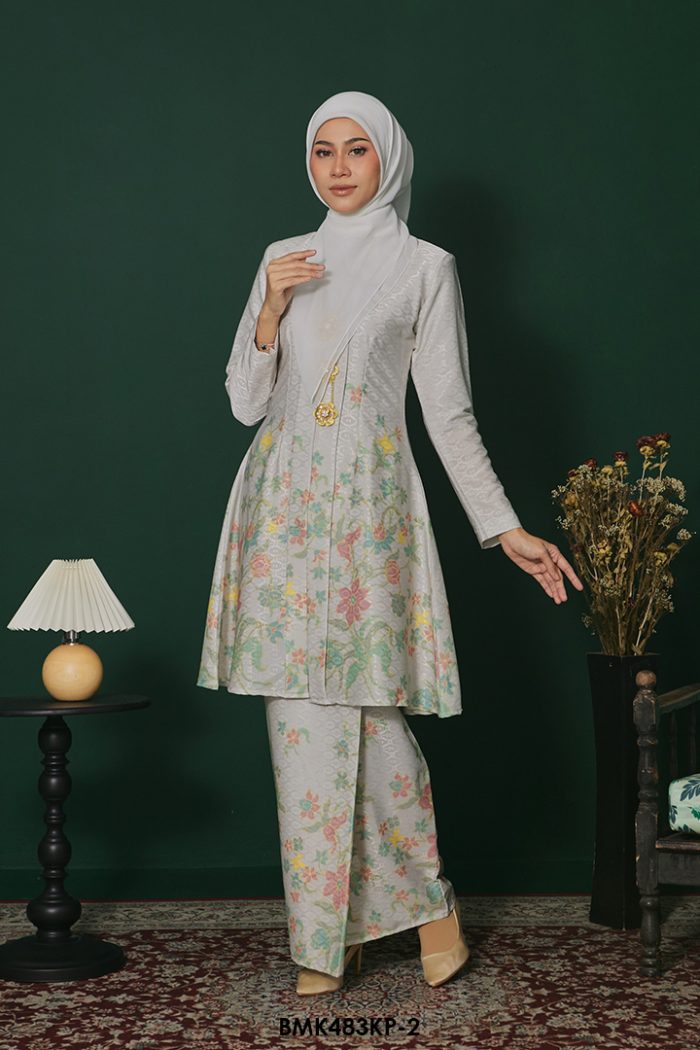 Kebarung Kalthom Petite in White (BMK483KP-2)