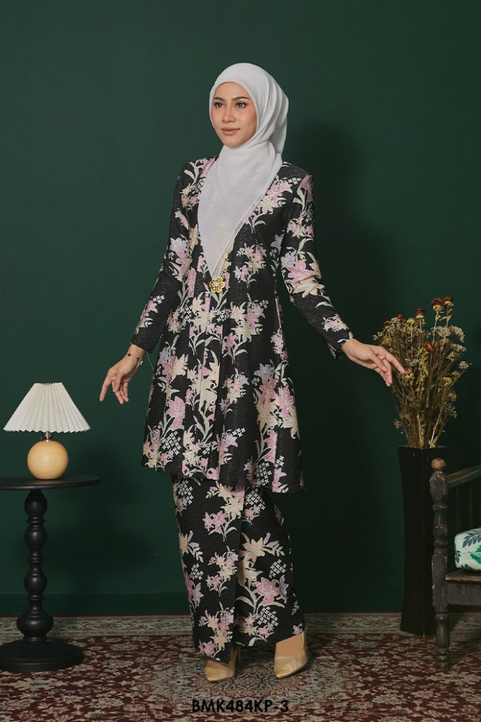 Kebarung Kalthom Petite in Black (BMK484KP-3)