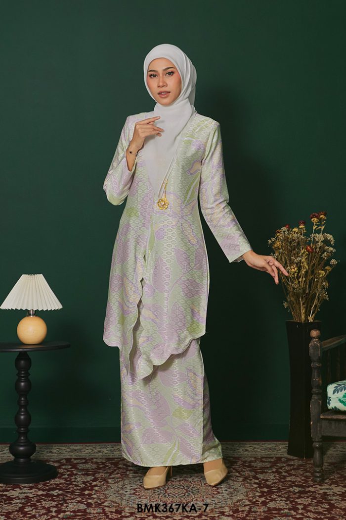 Kebaya Anggun 2.0 in Pastel Green (BMK367KA-7)