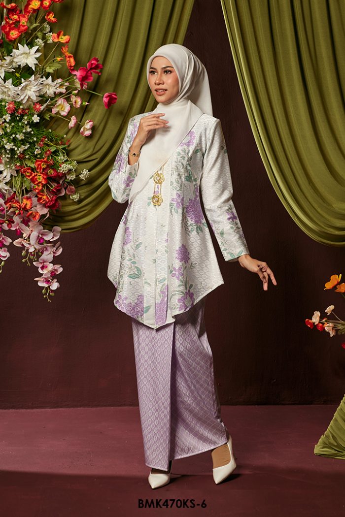 Kebaya Saloma Batiq Mia in Light Purple (BMK470KS-6)