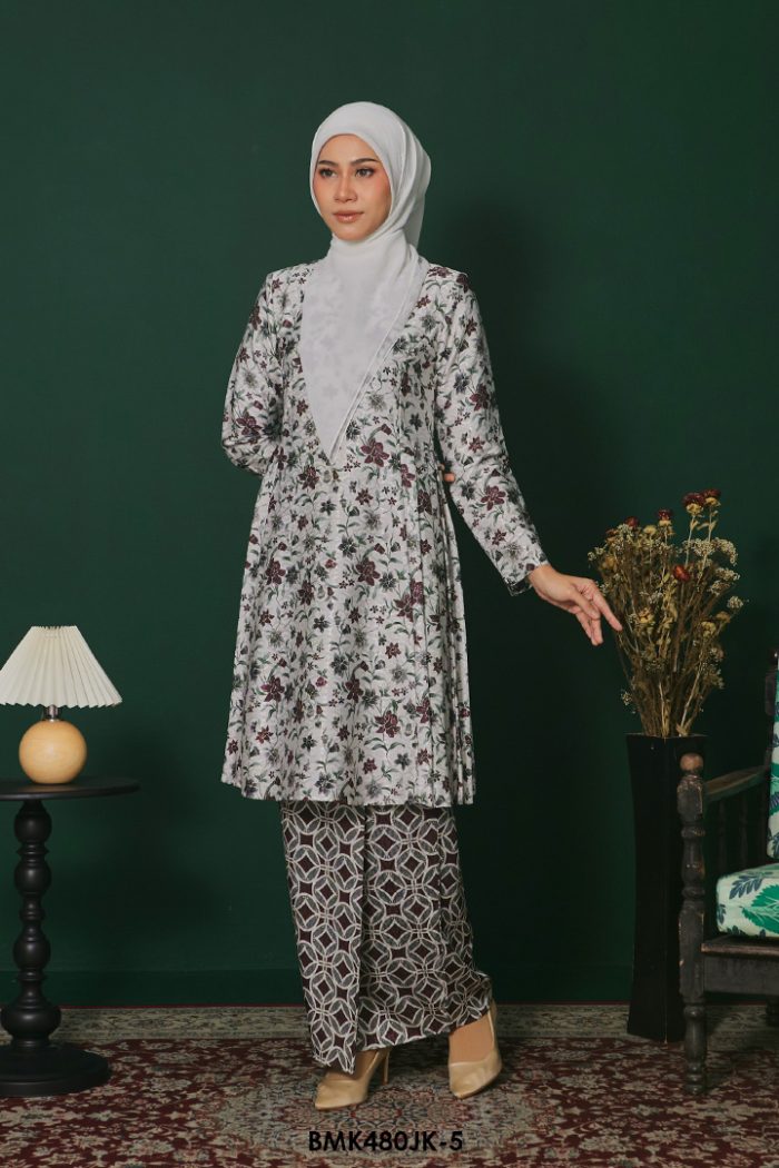 Juliana Kurung Batiq Mia in White (BMK480JK-5)