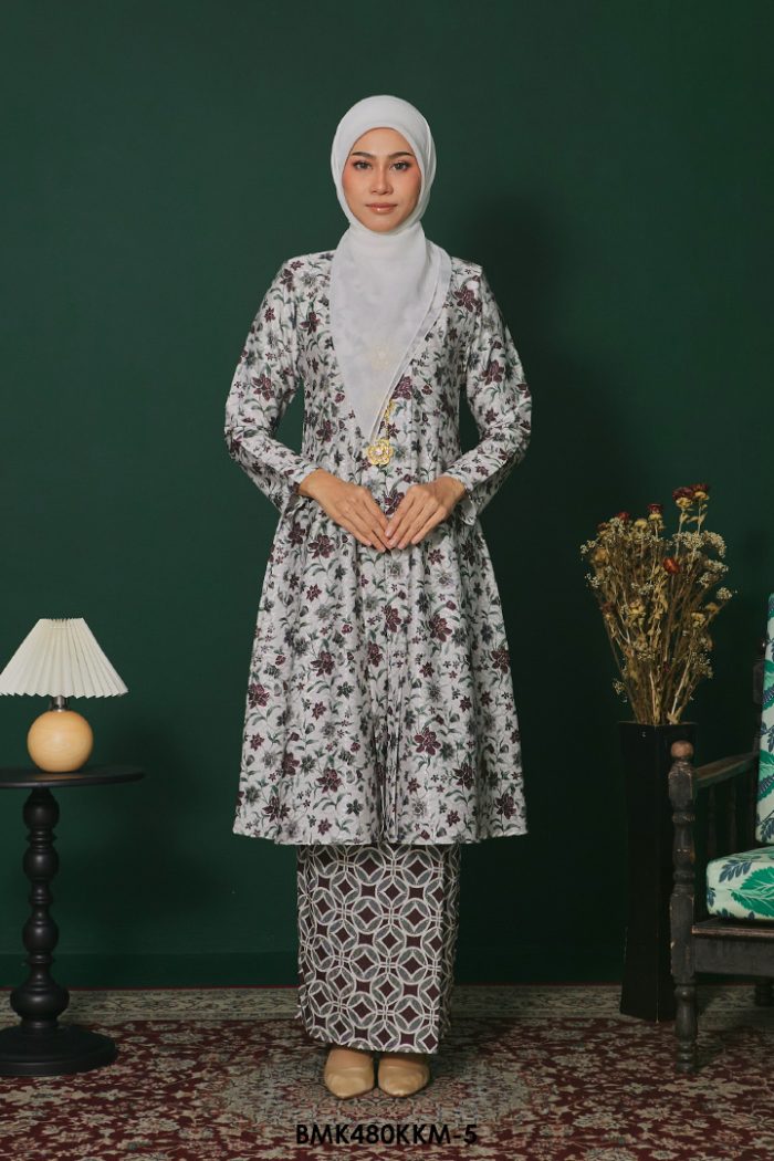 Kebarung Batiq Mia in White (BMK480KKM-5)