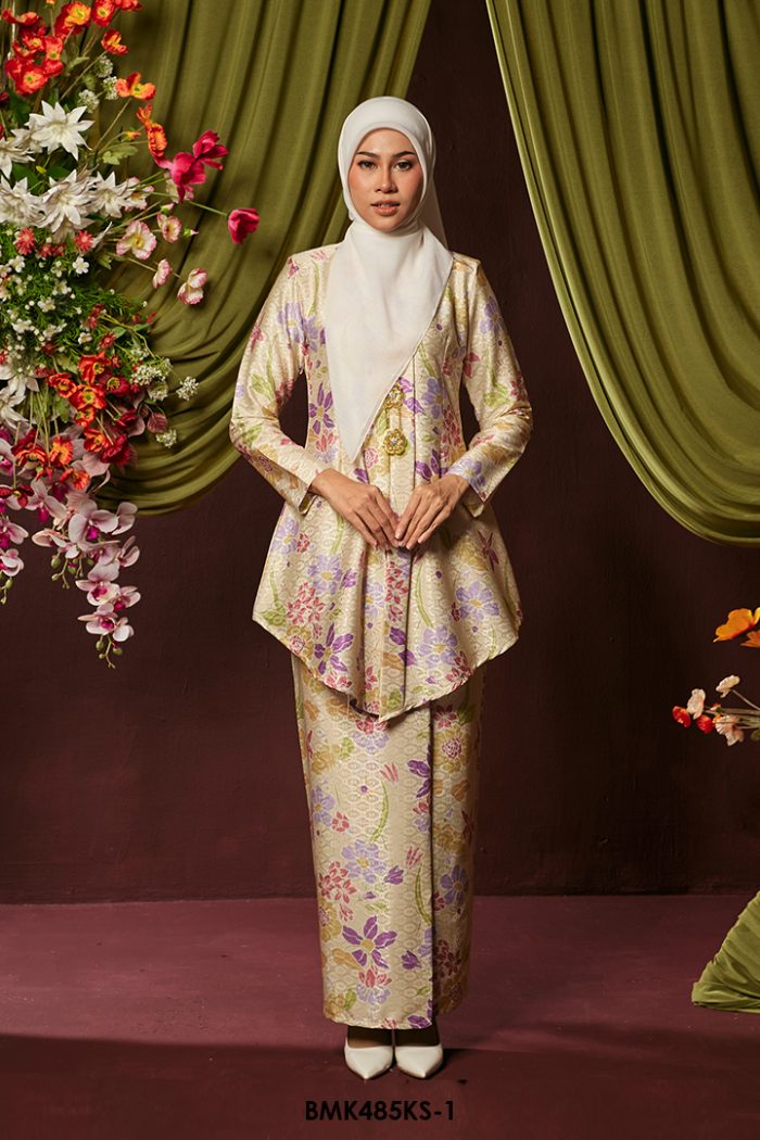 Kebaya Saloma Batiq Mia in Soft Yellow (BMK485KS-1)