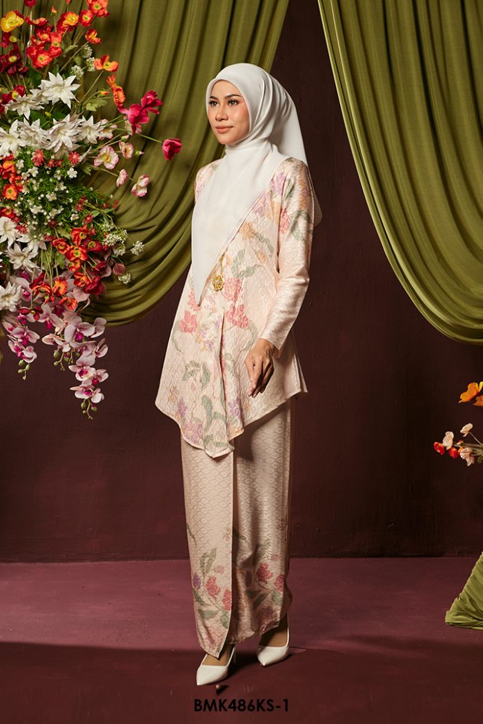 Kebaya Saloma Batiq Mia in Nude (BMK486KS-1)