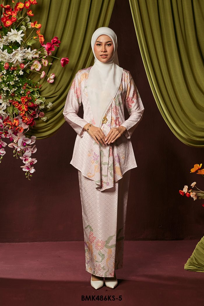 Kebaya Saloma Batiq Mia in Baby Pink (BMK486KS-5)