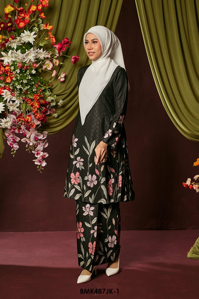 Juliana Kurung Batiq Mia in Black (BMK487JK-1)