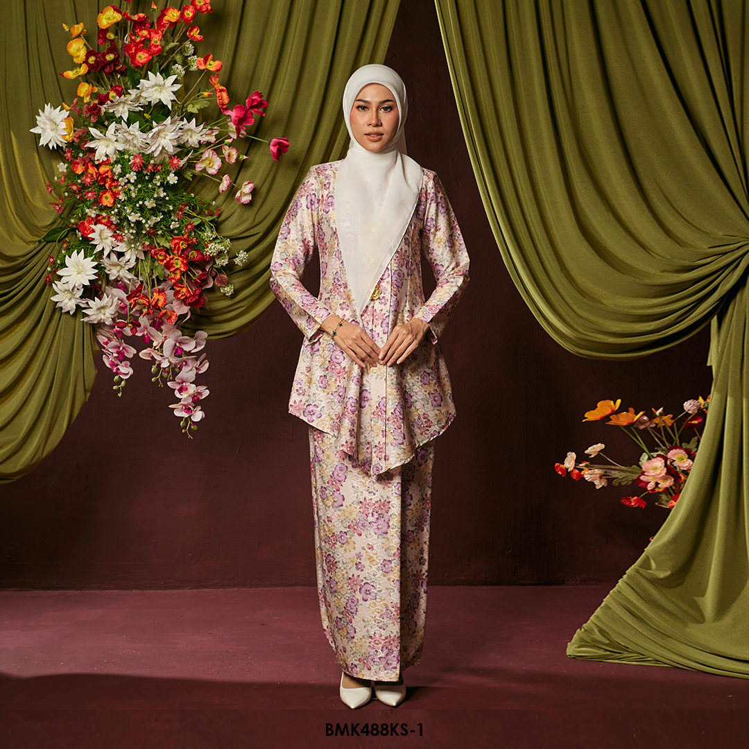 Kebaya Saloma Batiq Mia in Light Pink (BMK488KS-1)