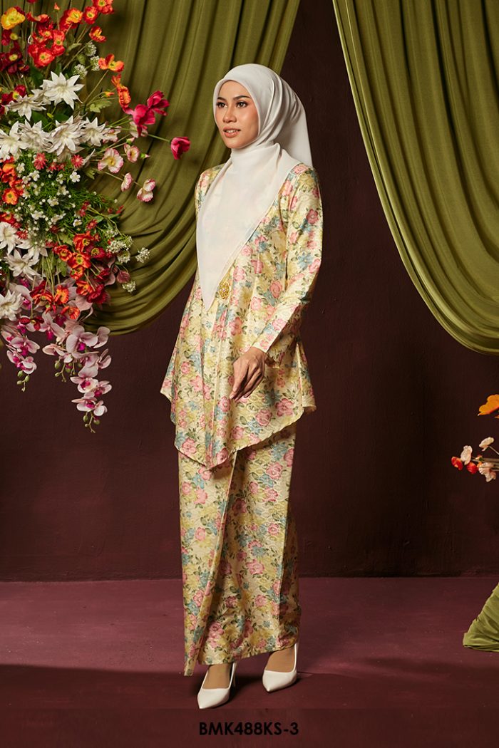 Kebaya Saloma Batiq Mia in Yellow (BMK488KS-3)