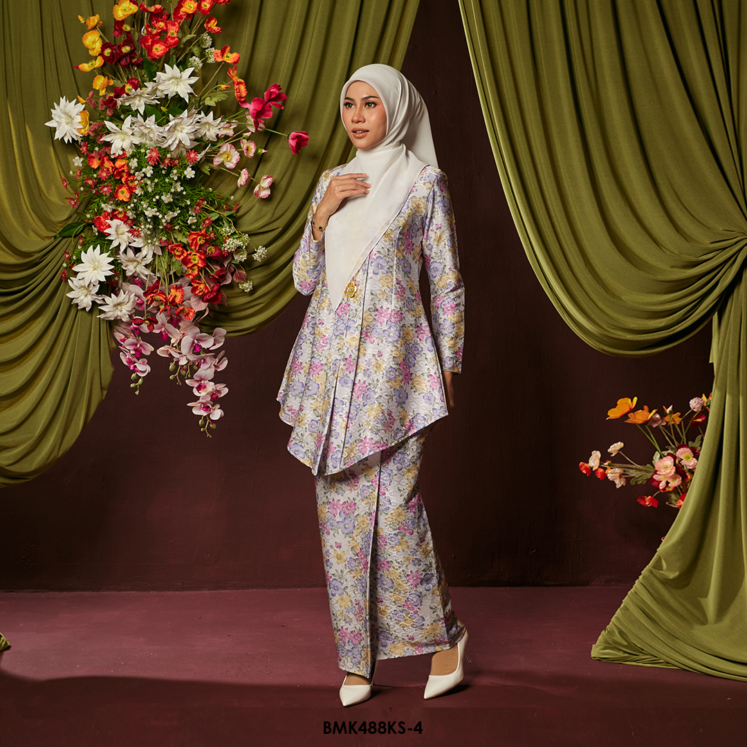 Kebaya Saloma Batiq Mia in Lilac (BMK488KS-4) - Image 2