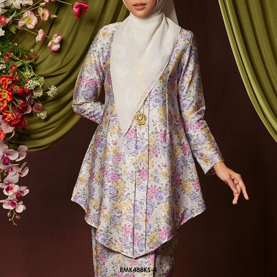 Kebaya Saloma Batiq Mia in Lilac (BMK488KS-4) - Image 3