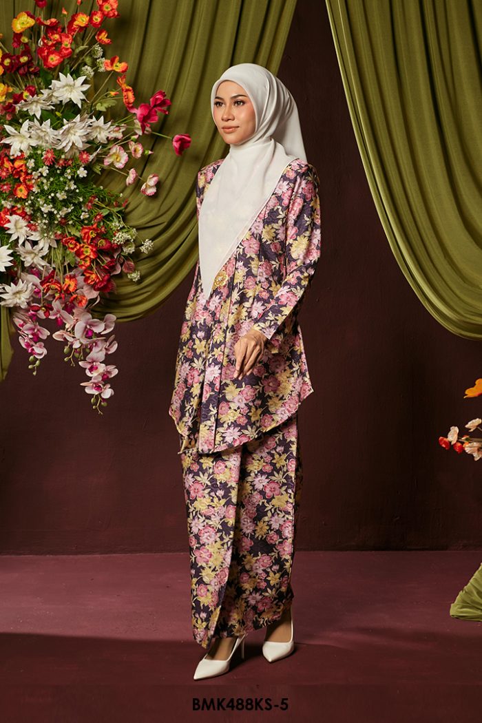 Kebaya Saloma Batiq Mia in Dark Purple (BMK488KS-5)