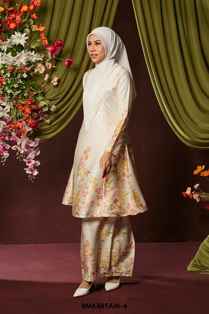 Ameera Kurung Batiq Mia in Soft Yellow (BMK489AM-4)