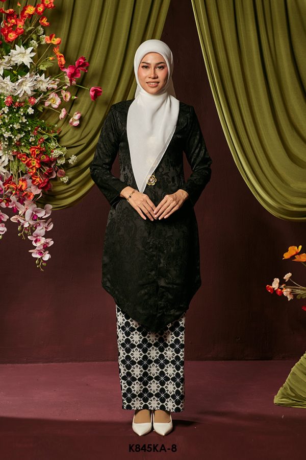 Kebaya Anggun 2.0 in Black (K845KA-8)