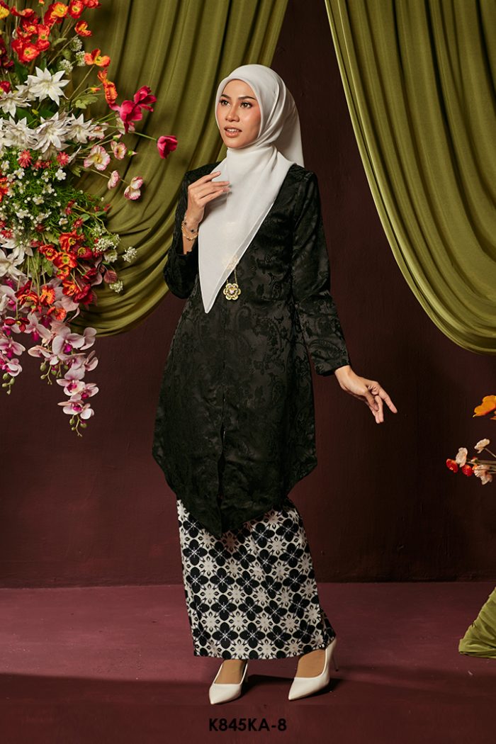 Kebaya Anggun 2.0 in Black (K845KA-8)