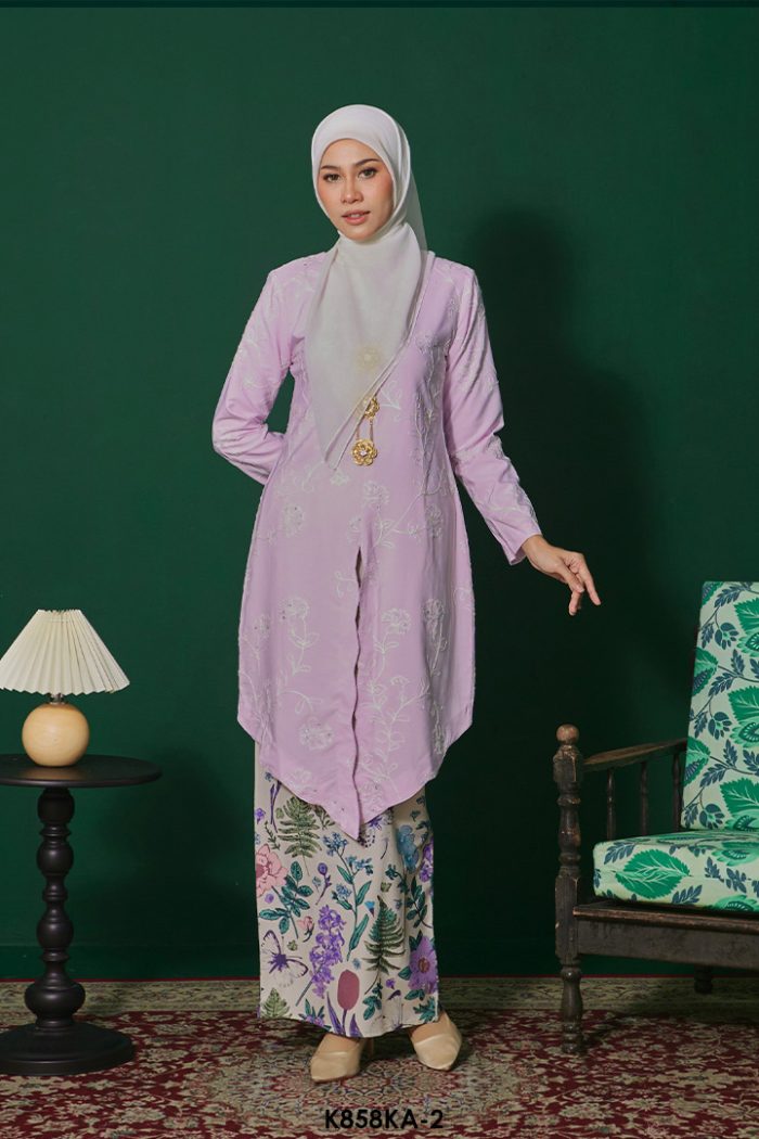 Kebaya Anggun 2.0 in Light Lilac (K858KA-2)