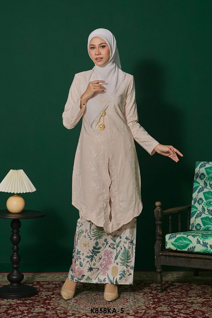 Kebaya Anggun 2.0 in Beige (K858KA-5)