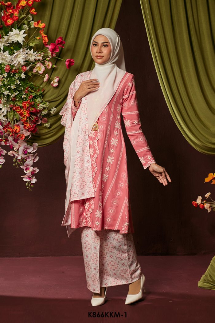 Kebarung Kalthom With Shawl in Fuschia Pink (K866KKM-1)