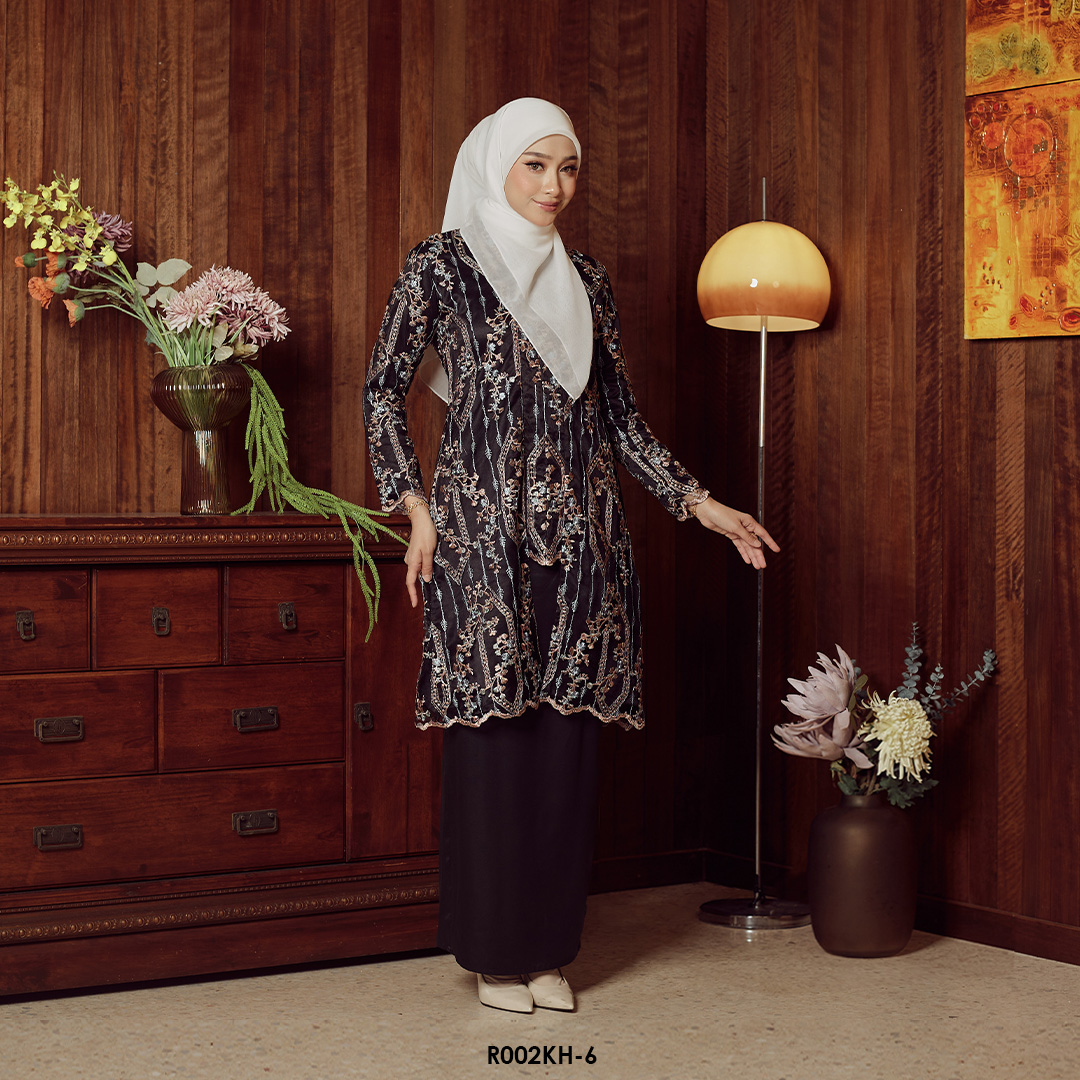Kebaya Hanum in Black (R002KH-6) - Image 2