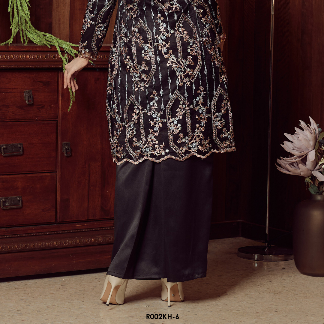 Kebaya Hanum in Black (R002KH-6) - Image 3