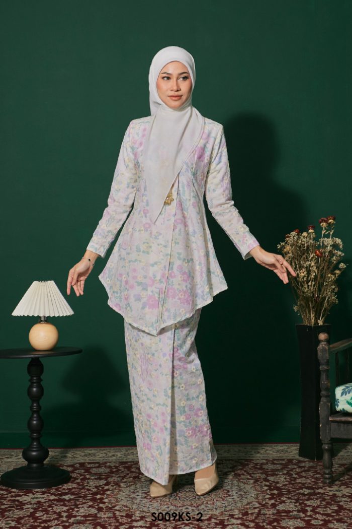 Kebaya Saloma in Bubblegum (S009KS-2)
