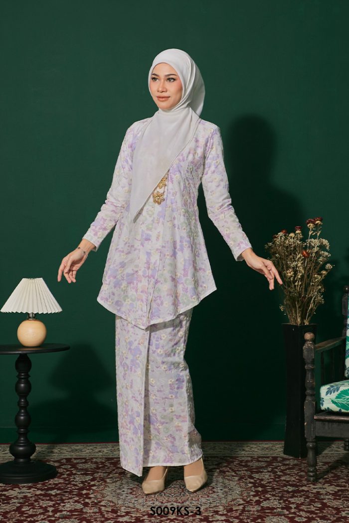 Kebaya Saloma in Soft Purple (S009KS-3)